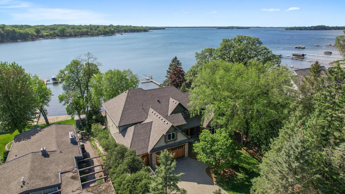 115 Wildwood Beach Road, Mahtomedi, MN 55115
