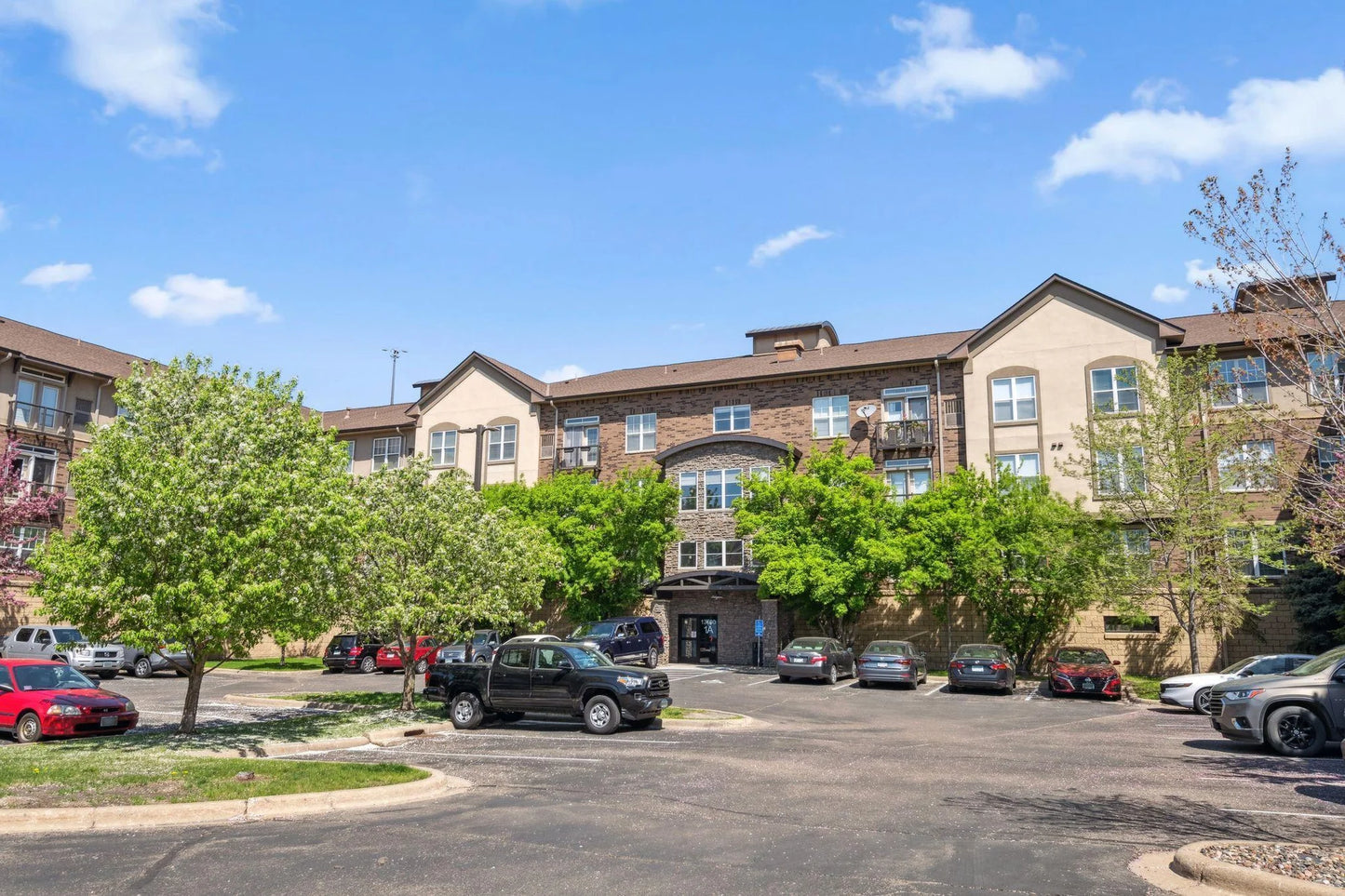 13560 Technology Drive, Eden Prairie, MN 55344