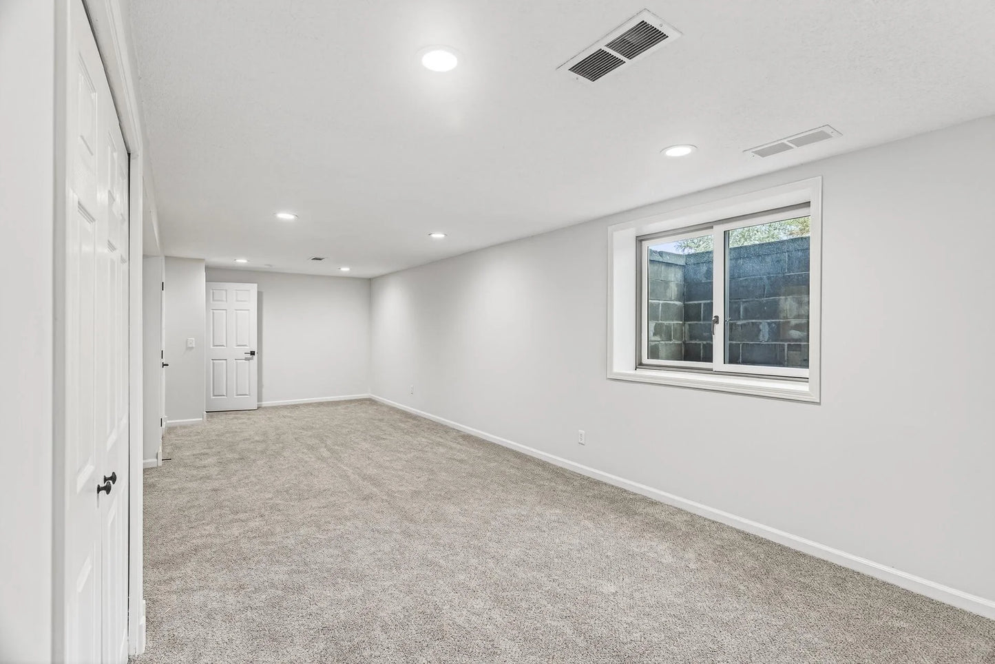 1042 Sibley Street, Shakopee, MN 55379