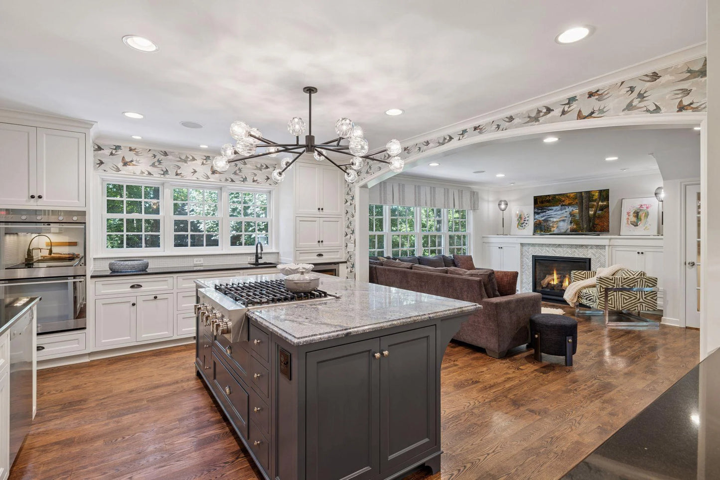 512 Janalyn Circle, Golden Valley, MN 55416