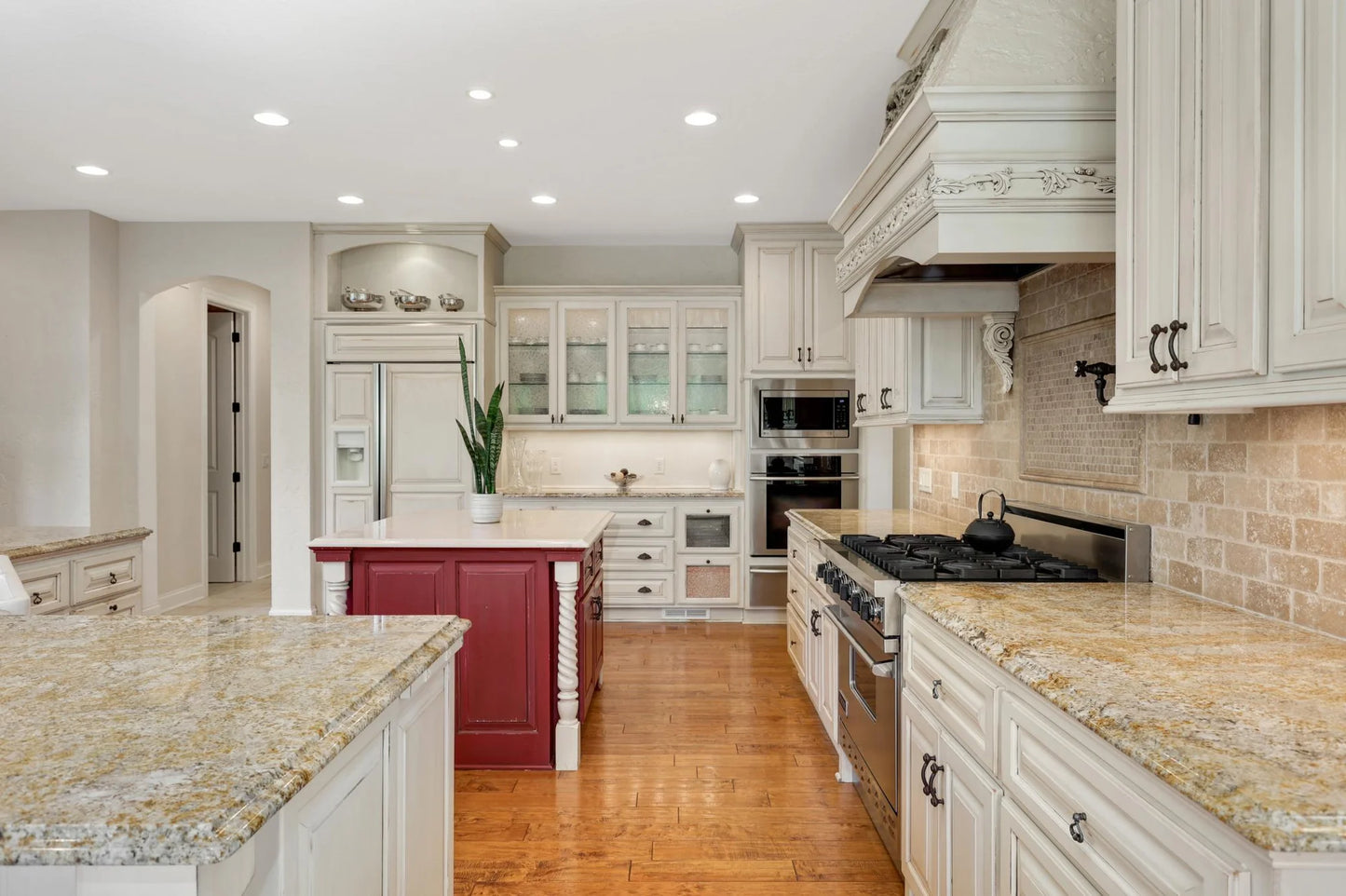 21016 France Boulevard, Lakeville, MN 55044