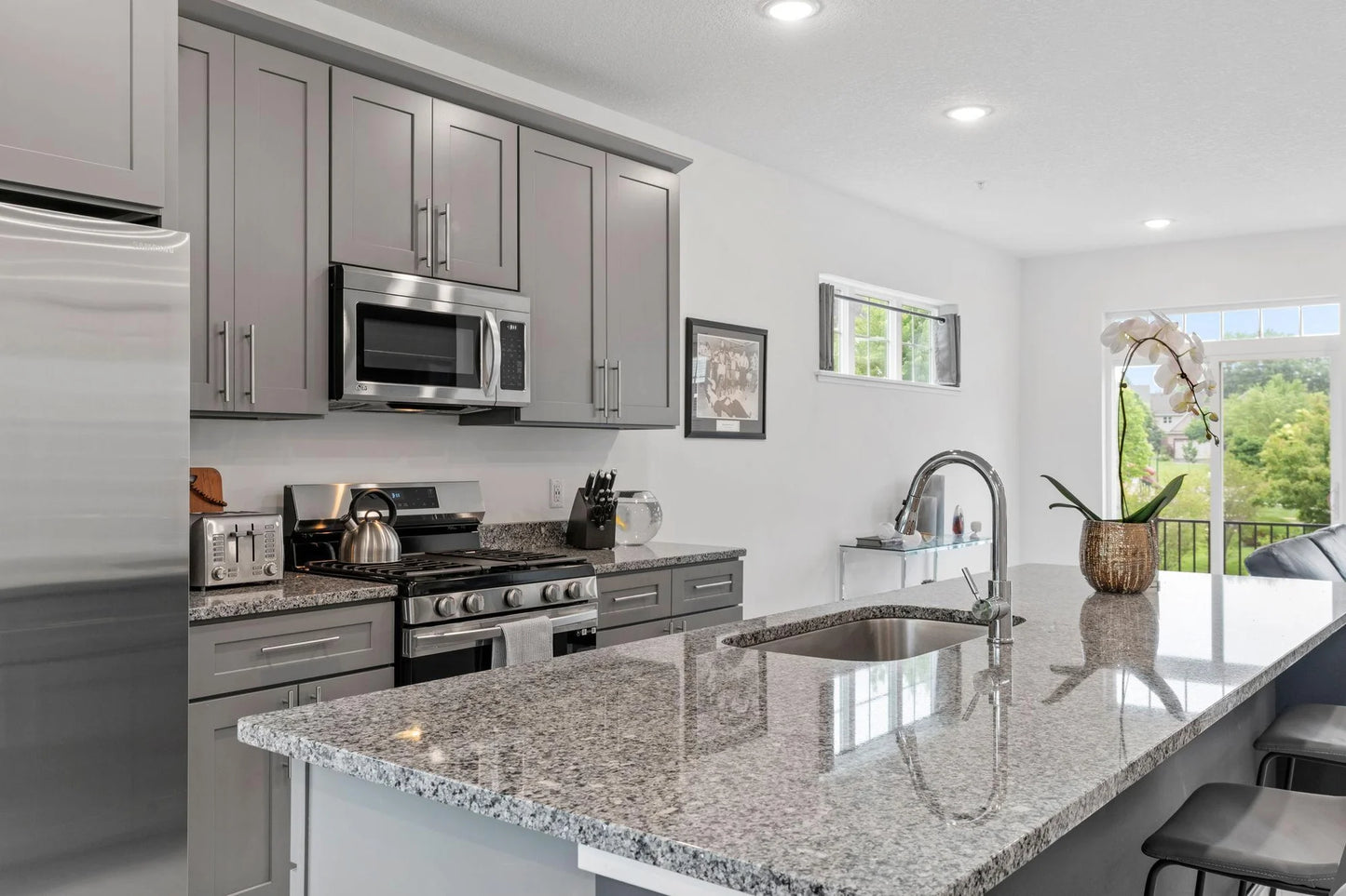 3141 Clover Ridge Drive, Chaska, MN 55318
