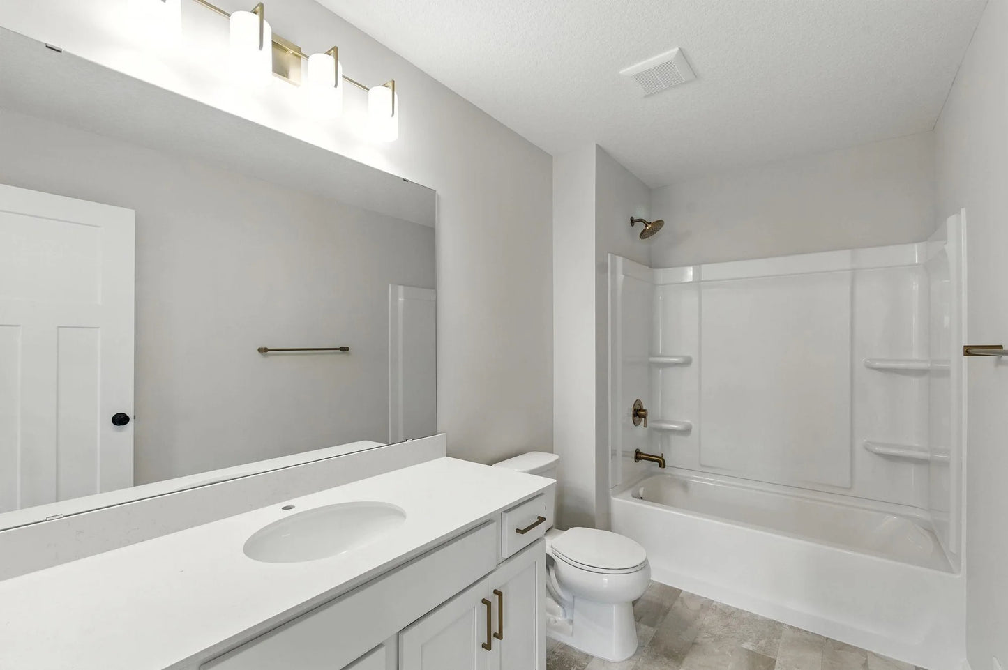 10467 Glenbrook Avenue, Cottage Grove, MN 55016