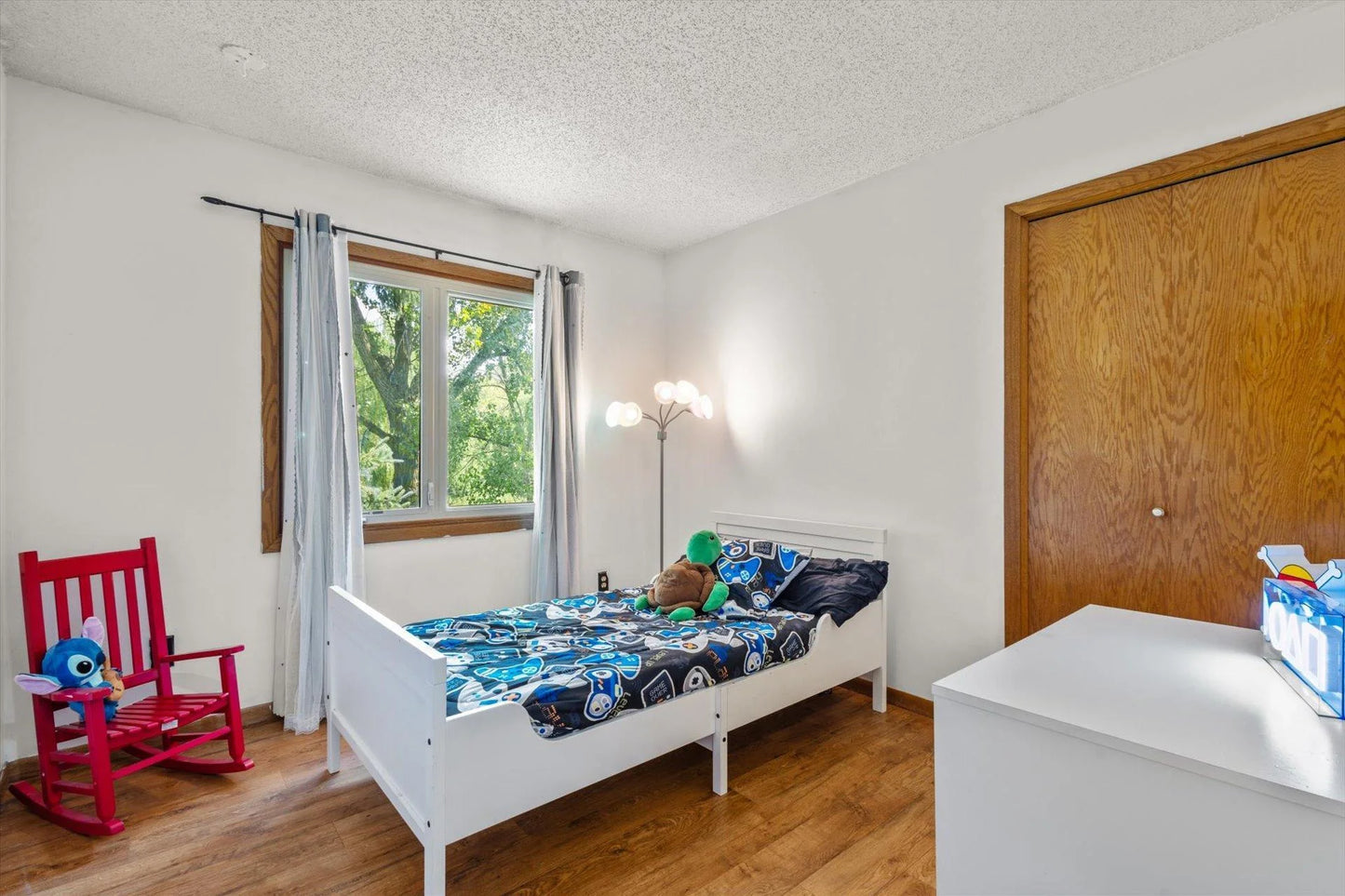 5554 Knoll Drive, Shoreview, MN 55126