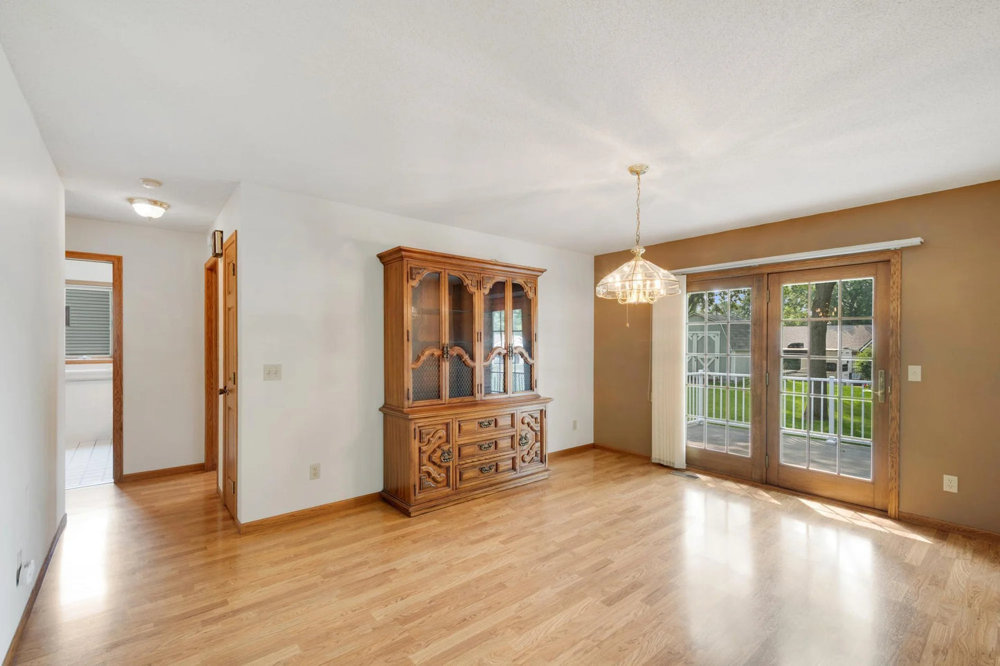 105 Knollwood Street, Annandale, MN 55302