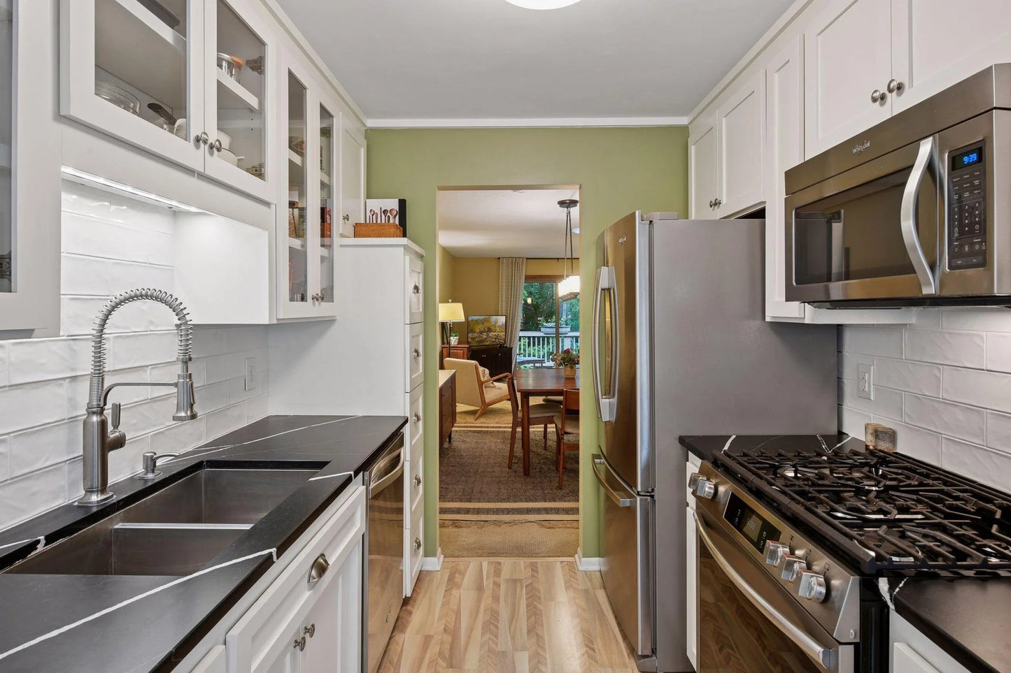 1623 Black Oaks Place, Plymouth, MN 55447