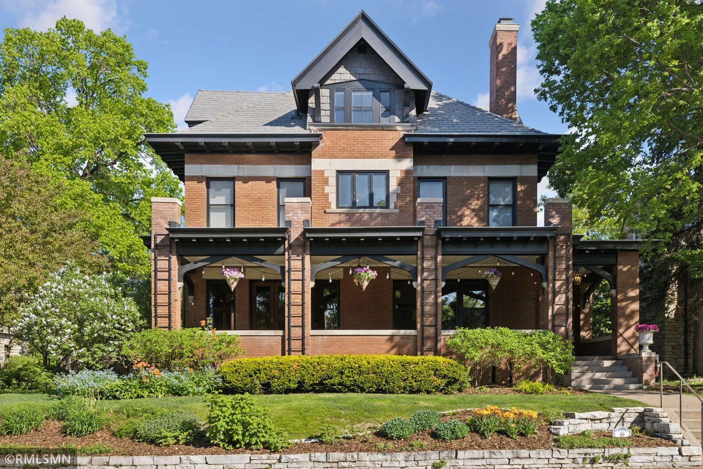 46 Crocus Place, Saint Paul, MN 55102