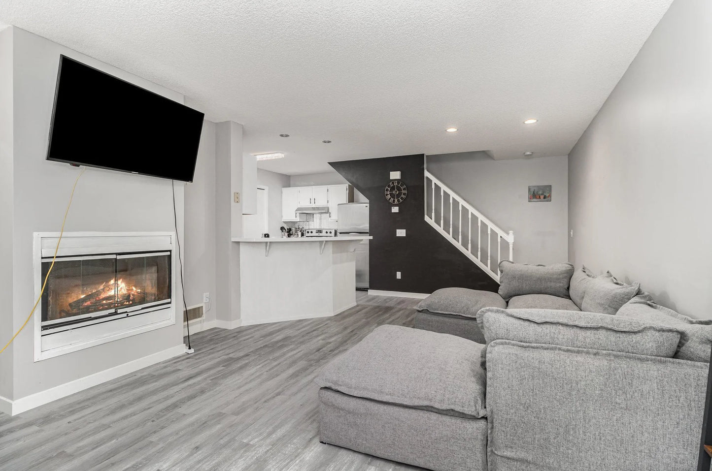 5955 Wedgewood Lane, Plymouth, MN 55446