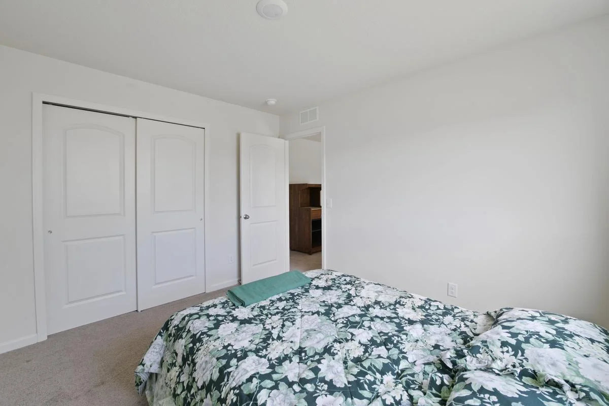 1112 Natalie Avenue, Montrose, MN 55363