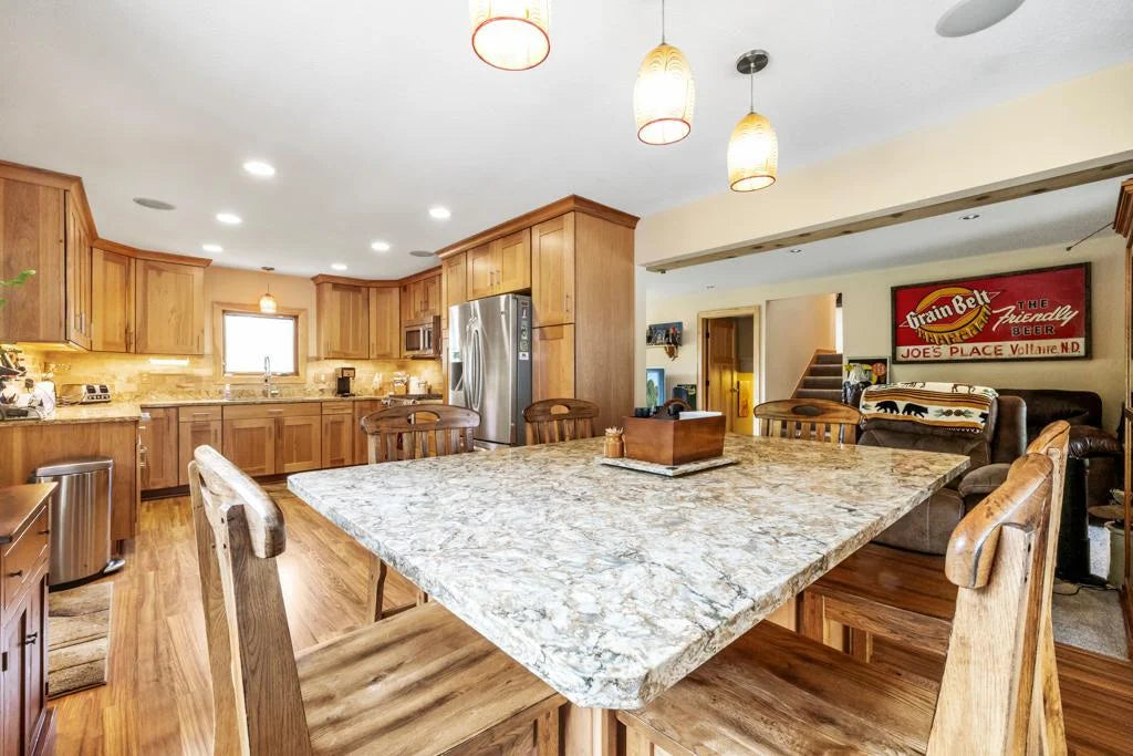 2511 Carver Avenue, Maplewood, MN 55119