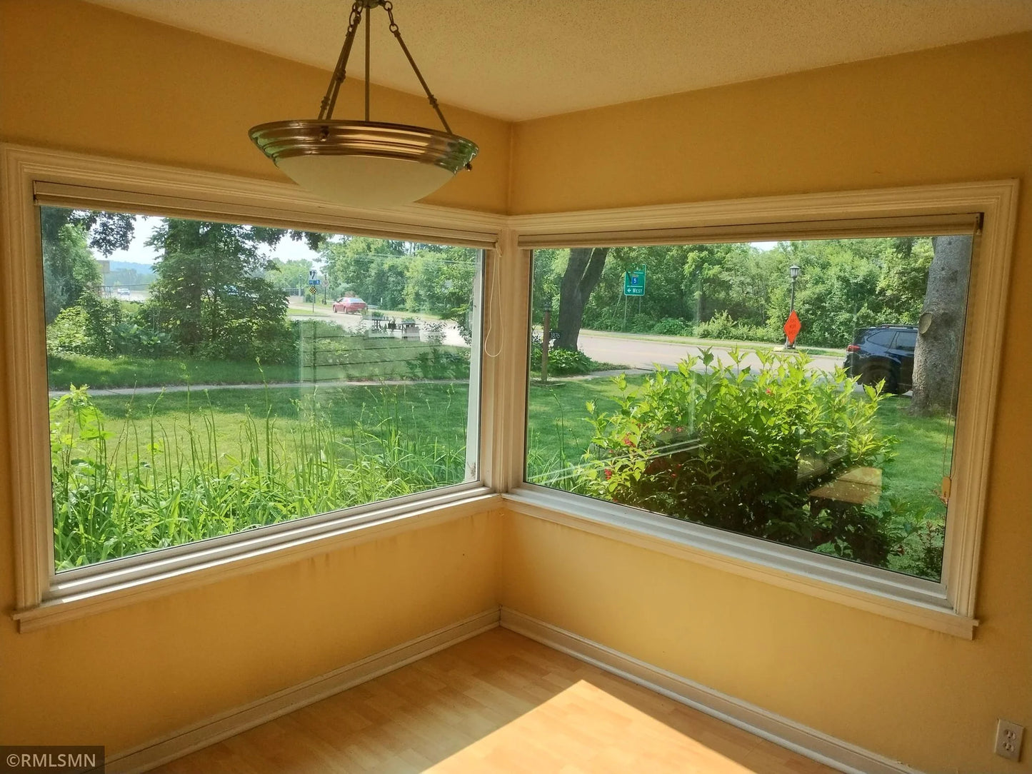 1872 Mississippi River Boulevard, Saint Paul, MN 55116