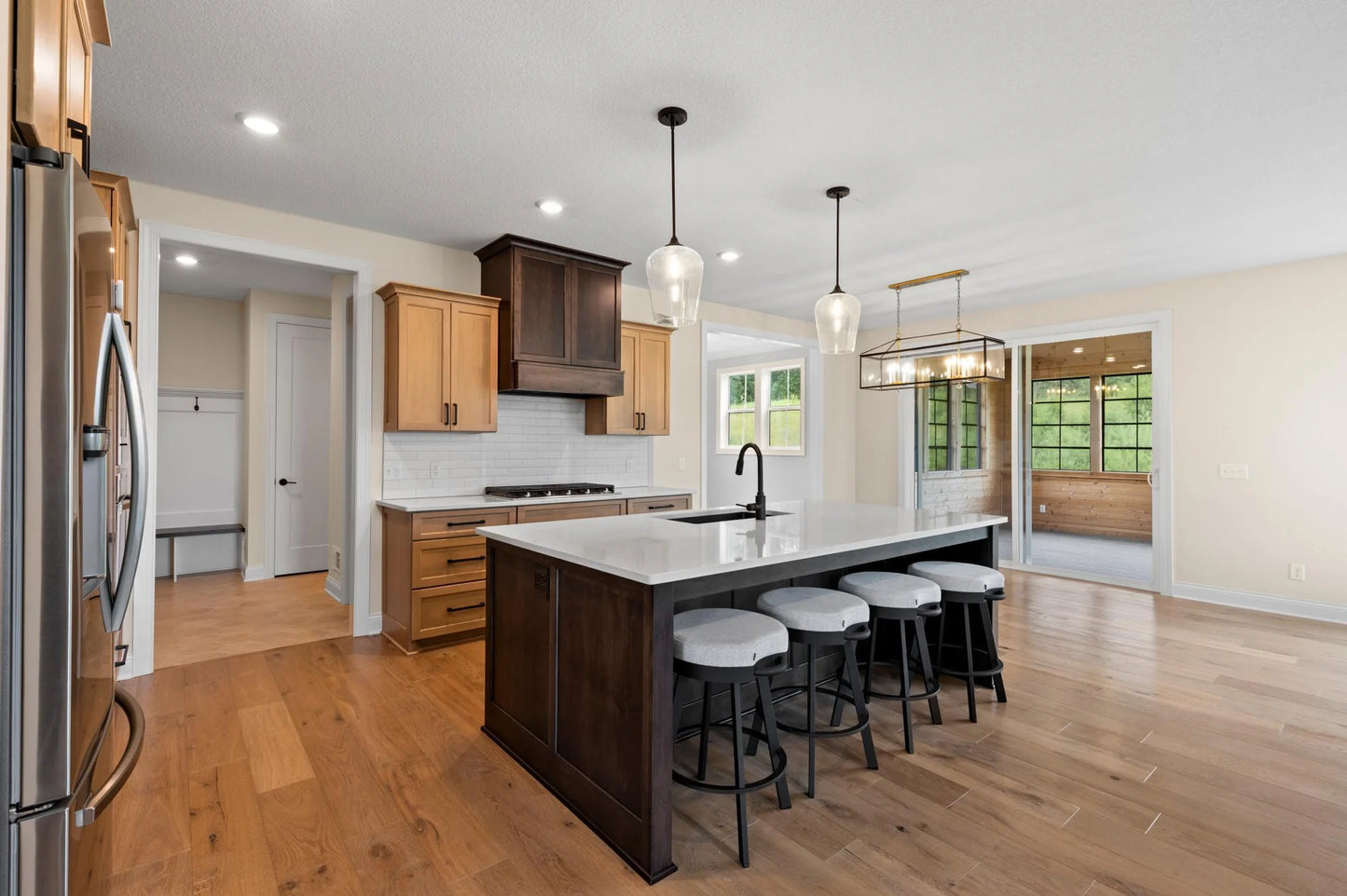 10441 56th Place, Lake Elmo, MN 55042