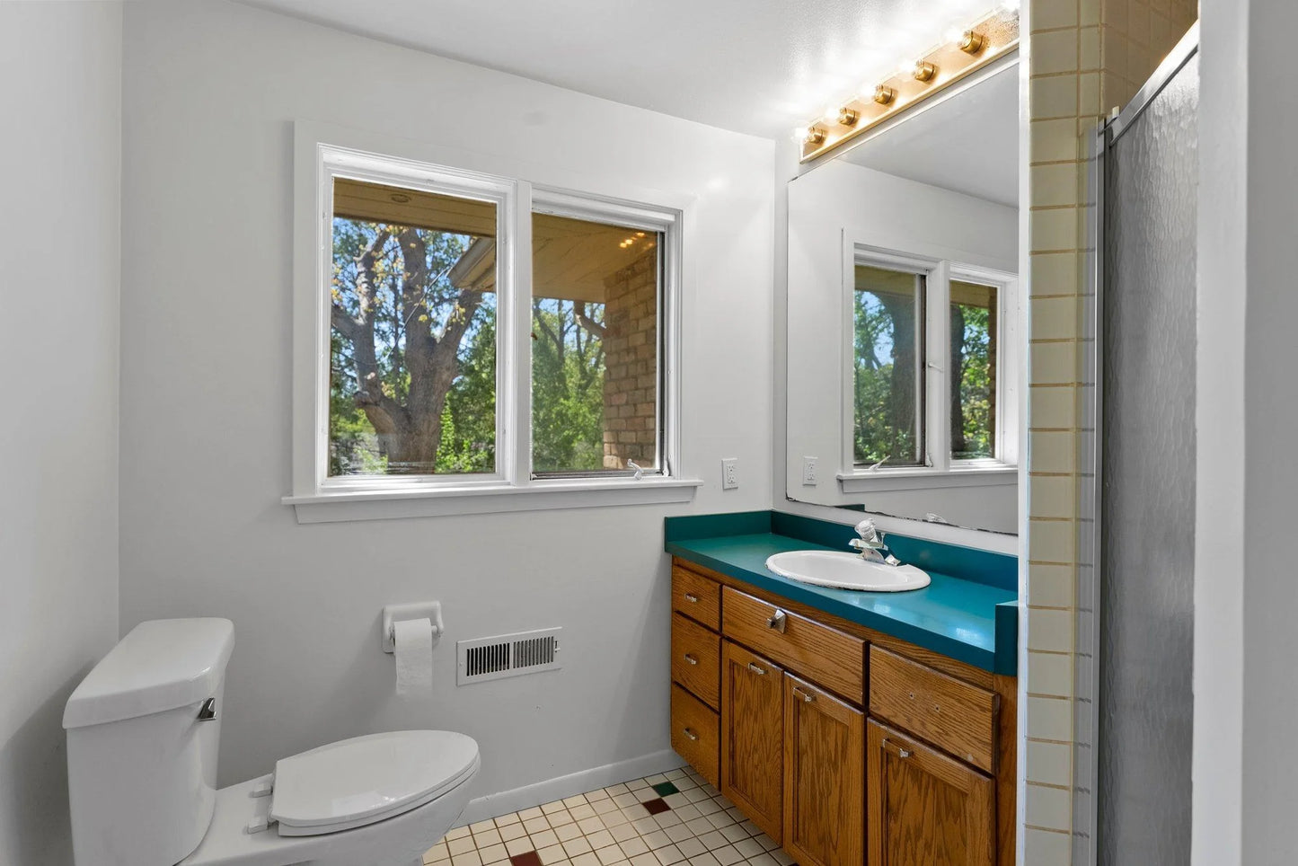 6200 Virginia Avenue, Edina, MN 55424