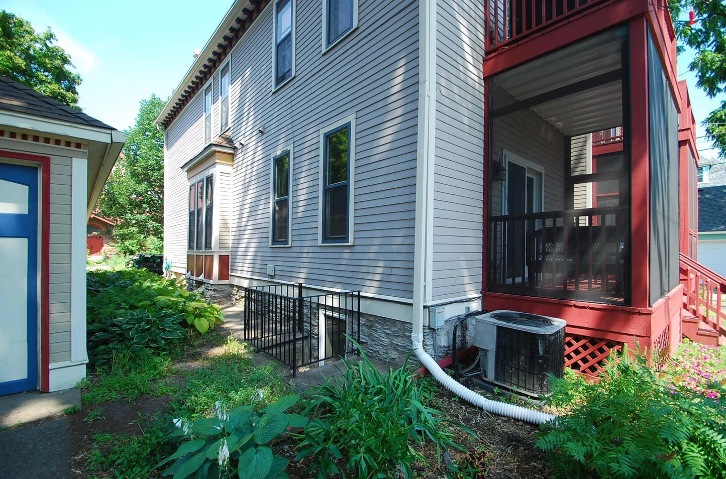 214 Mackubin Street, Saint Paul, MN 55102