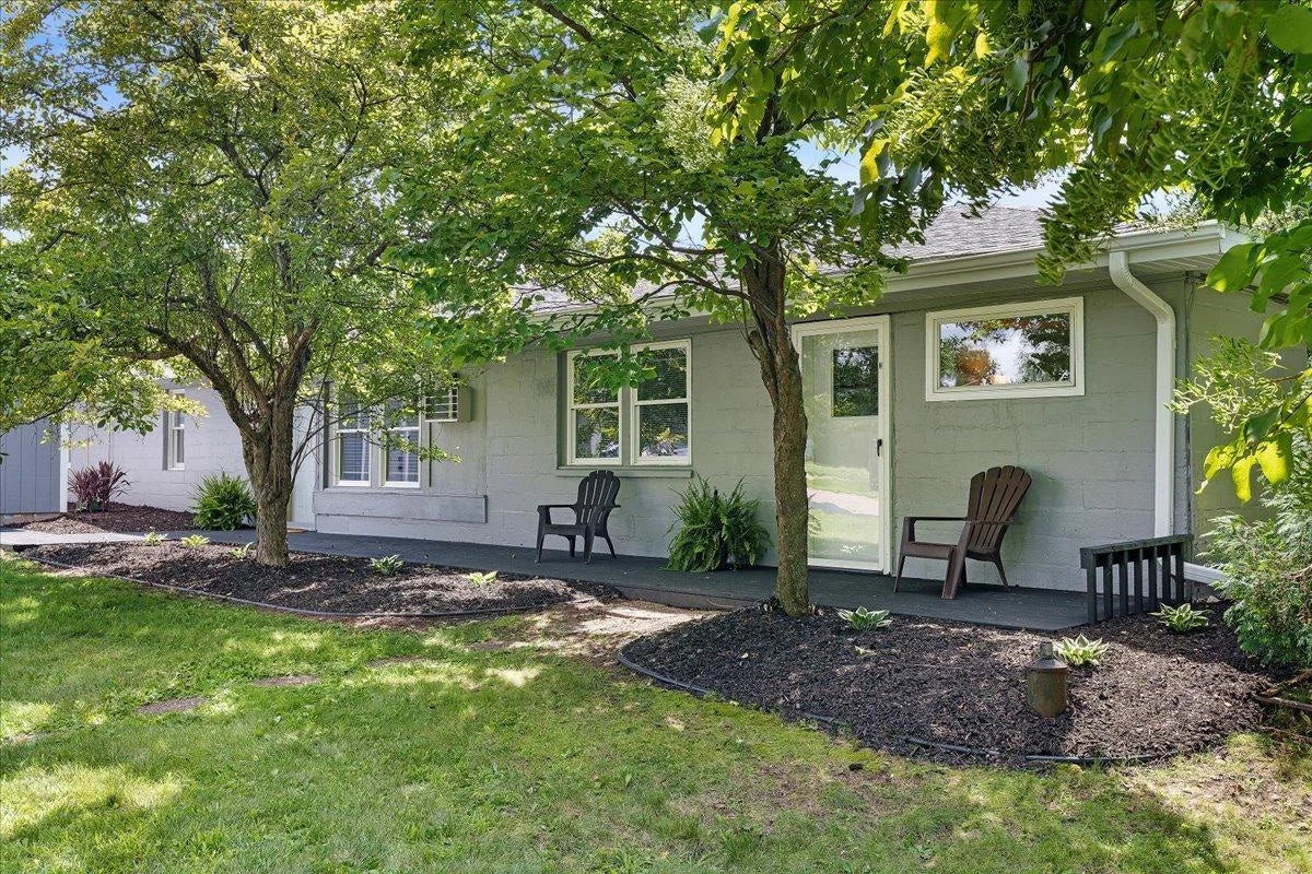 180 Saint Croix Trail, Lakeland, MN 55043