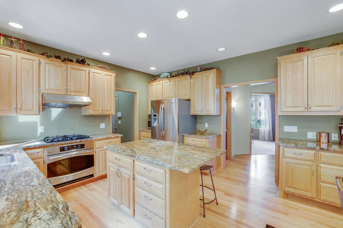 1630 Murphy Parkway, Eagan, MN 55122