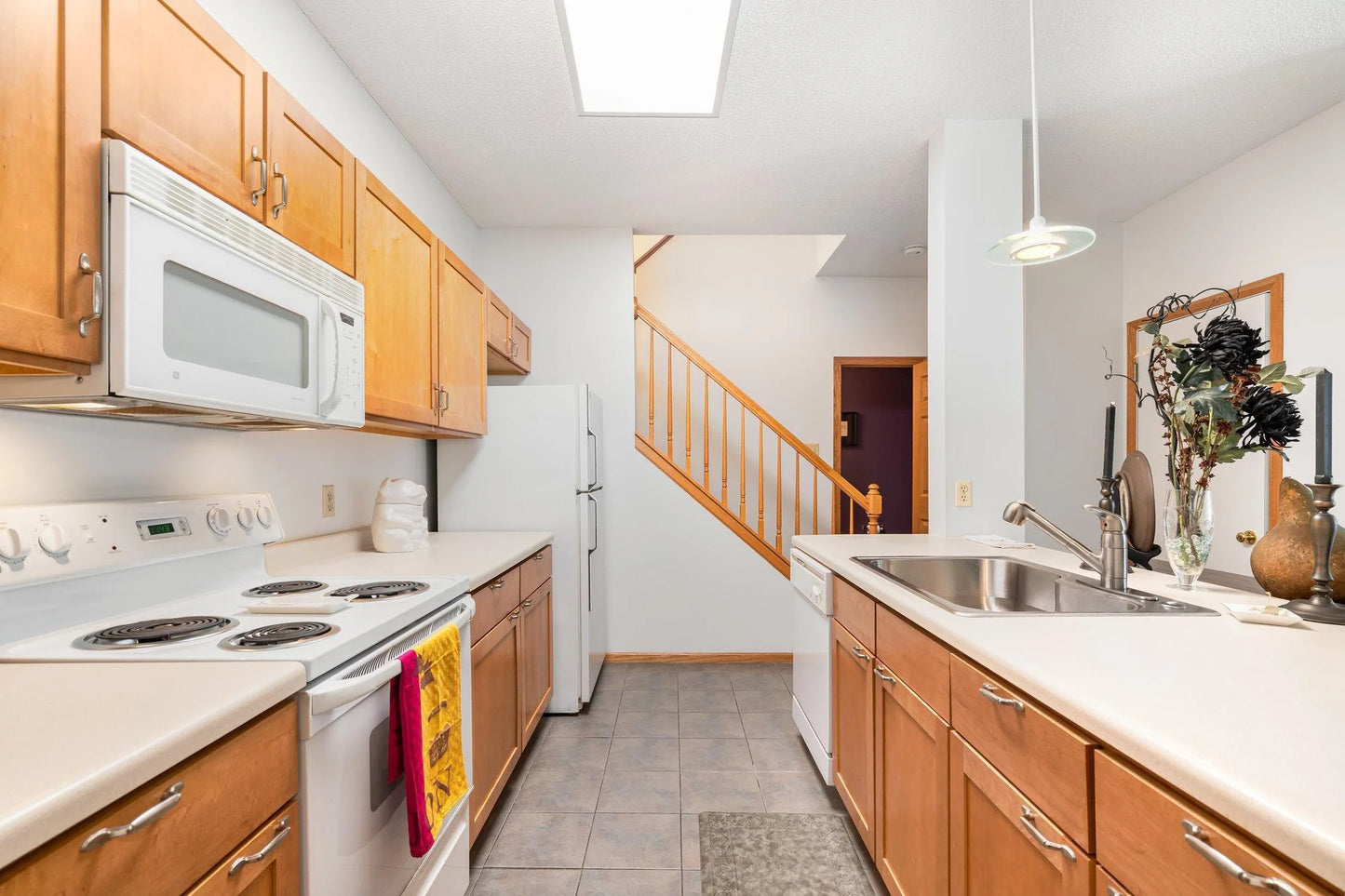 577 Woodduck Drive, Woodbury, MN 55125