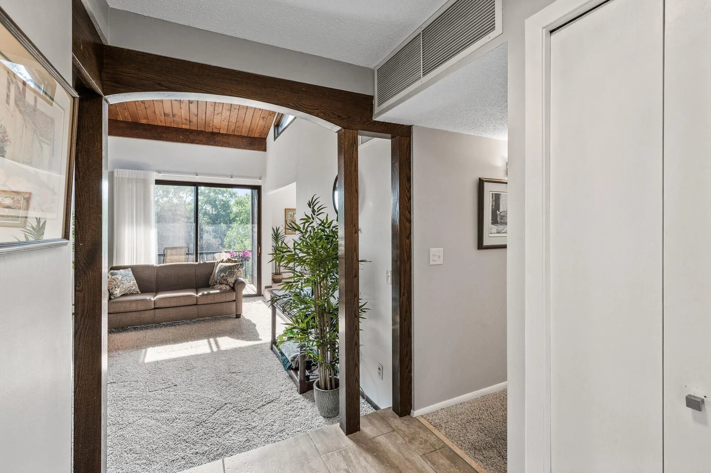 6075 Lincoln Drive, Edina, MN 55436