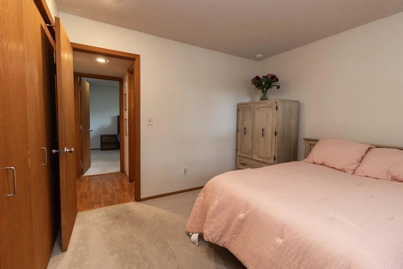 1269 Cleveland Avenue, Saint Paul, MN 55108