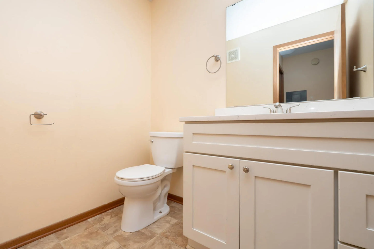 1279 Taylor Street, Shakopee, MN 55379