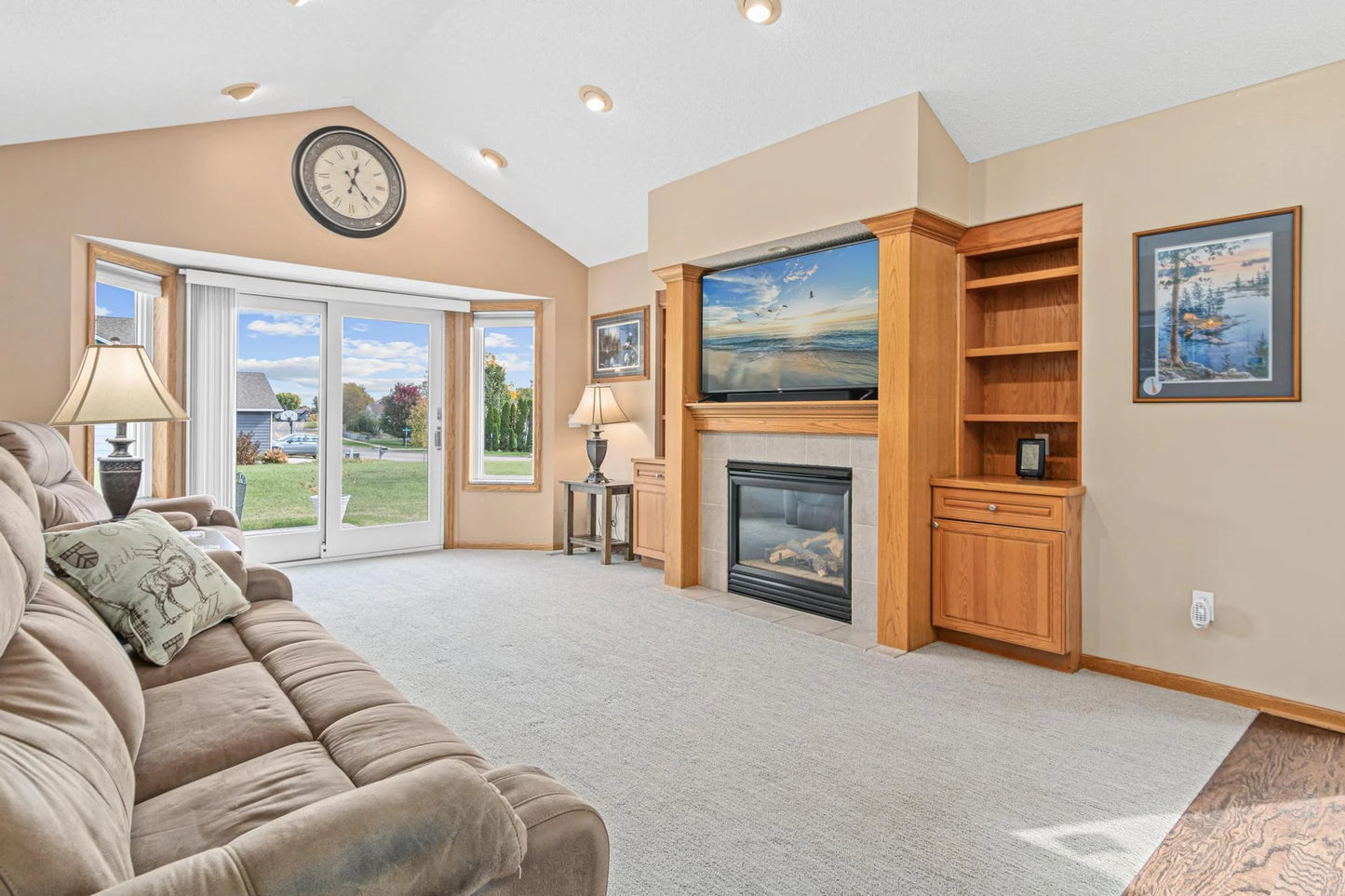 16450 Griffon Lane, Lakeville, MN 55044