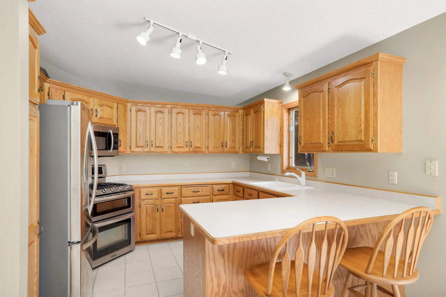 1985 Cope Avenue, Maplewood, MN 55109
