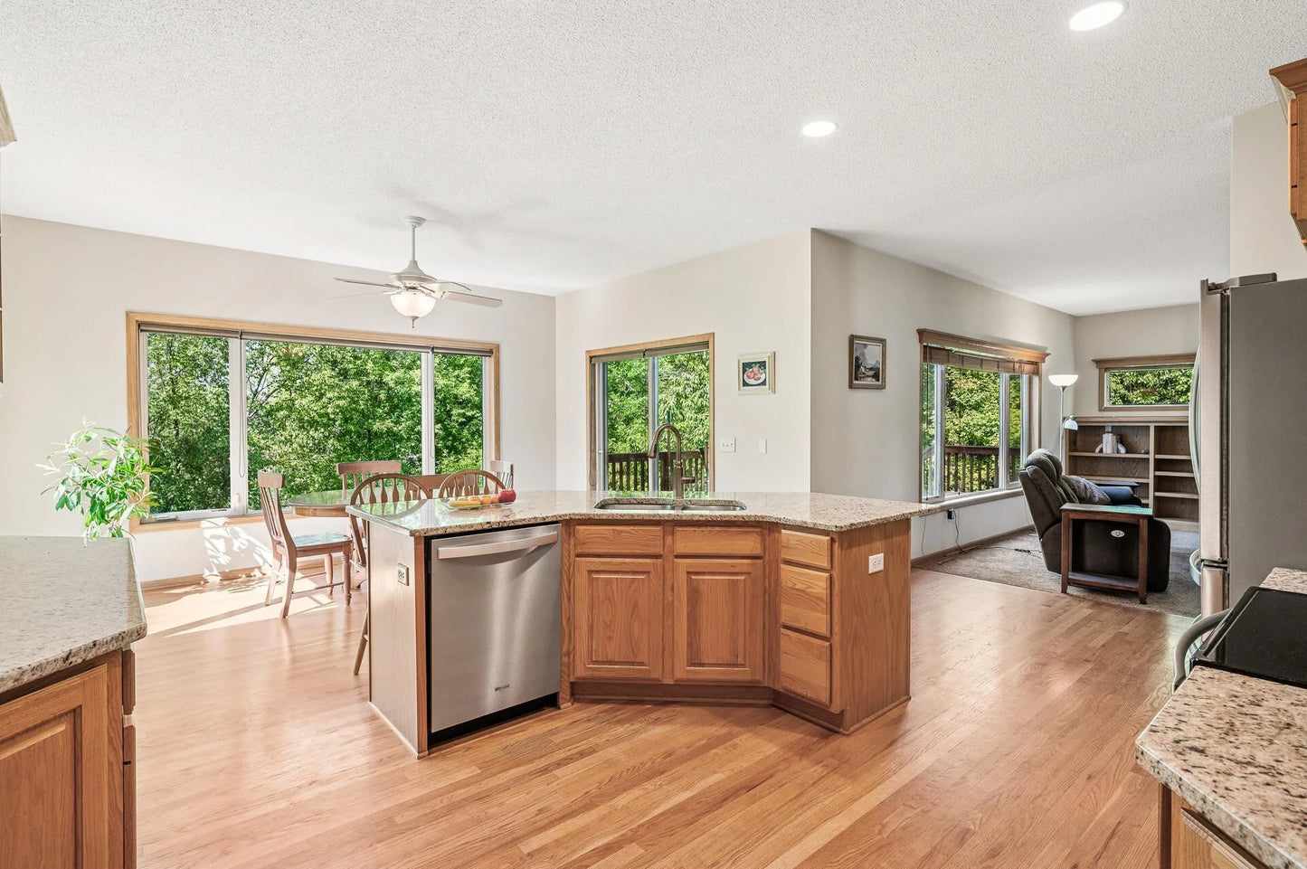 505 Chapel Court, Eagan, MN 55121