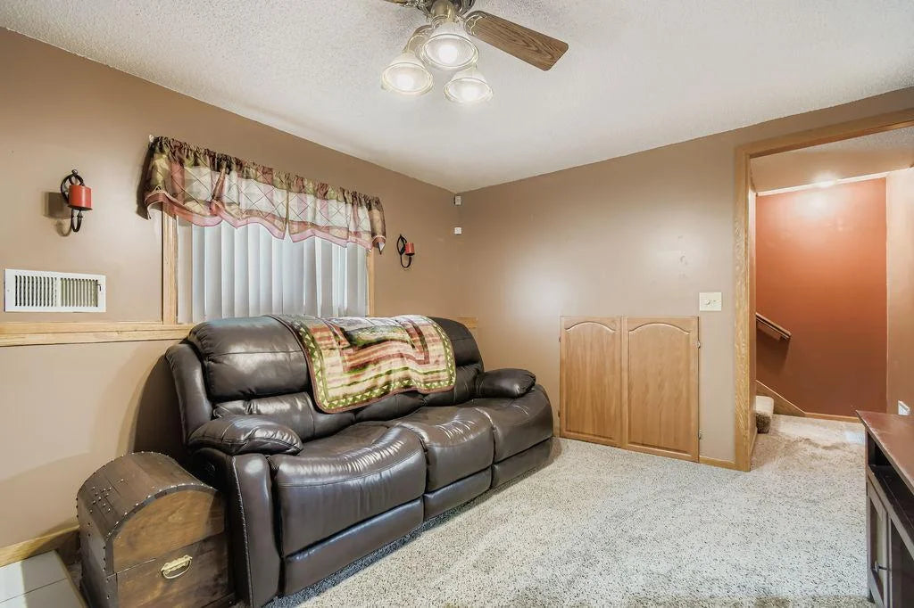 5117 Angeline Avenue, Crystal, MN 55429
