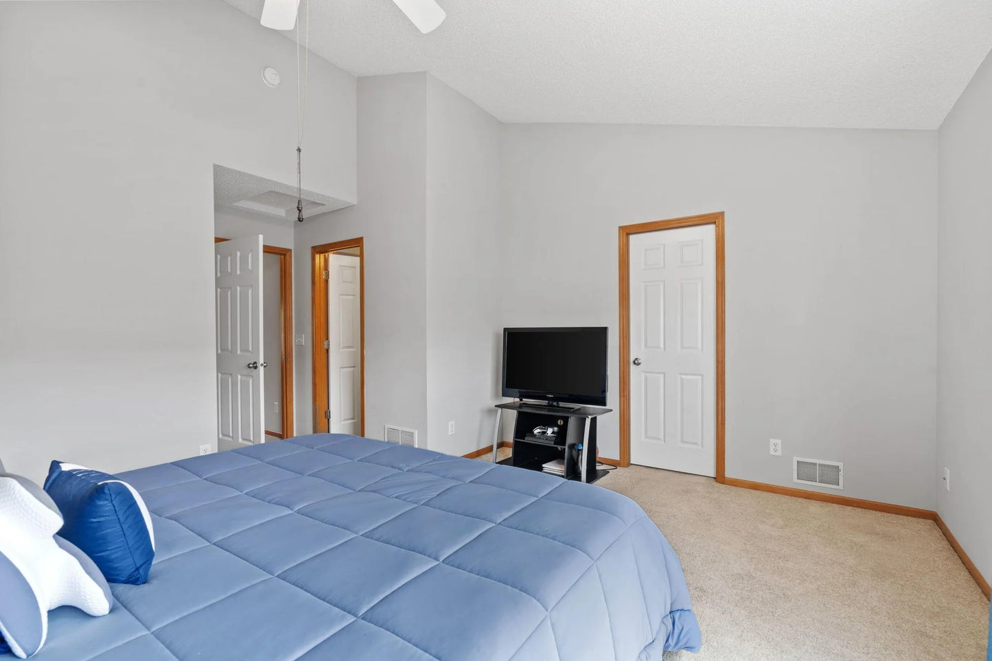 4107 Regent Avenue, Robbinsdale, MN 55422
