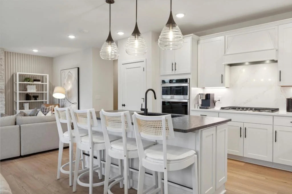 10398 Mcgregor Boulevard, Woodbury, MN 55129