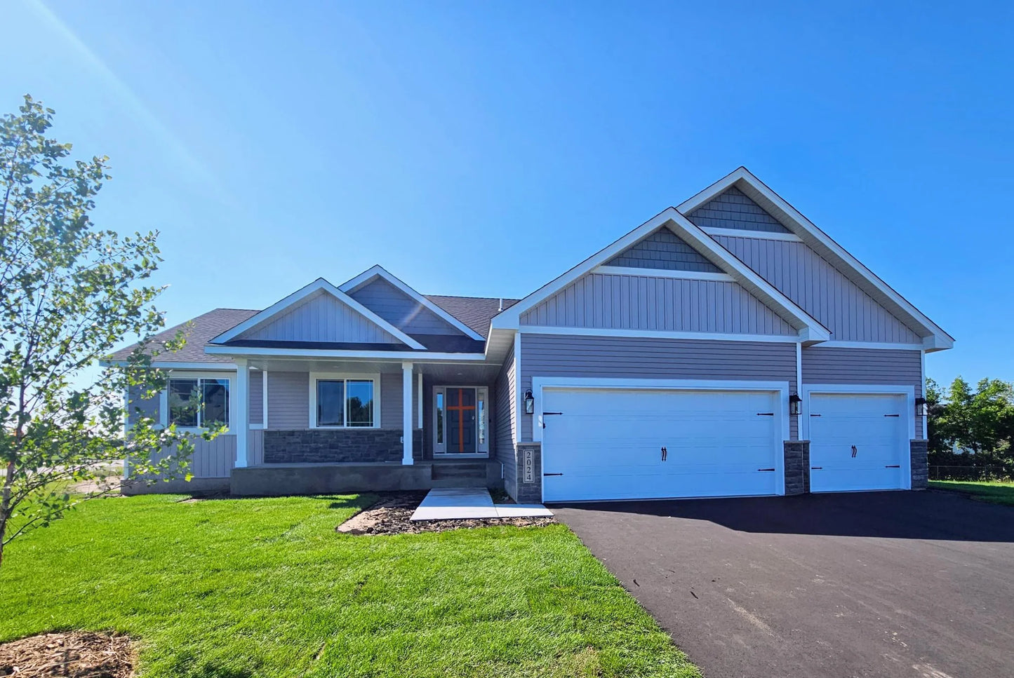 000 110th Ave N , Dayton, MN 55369