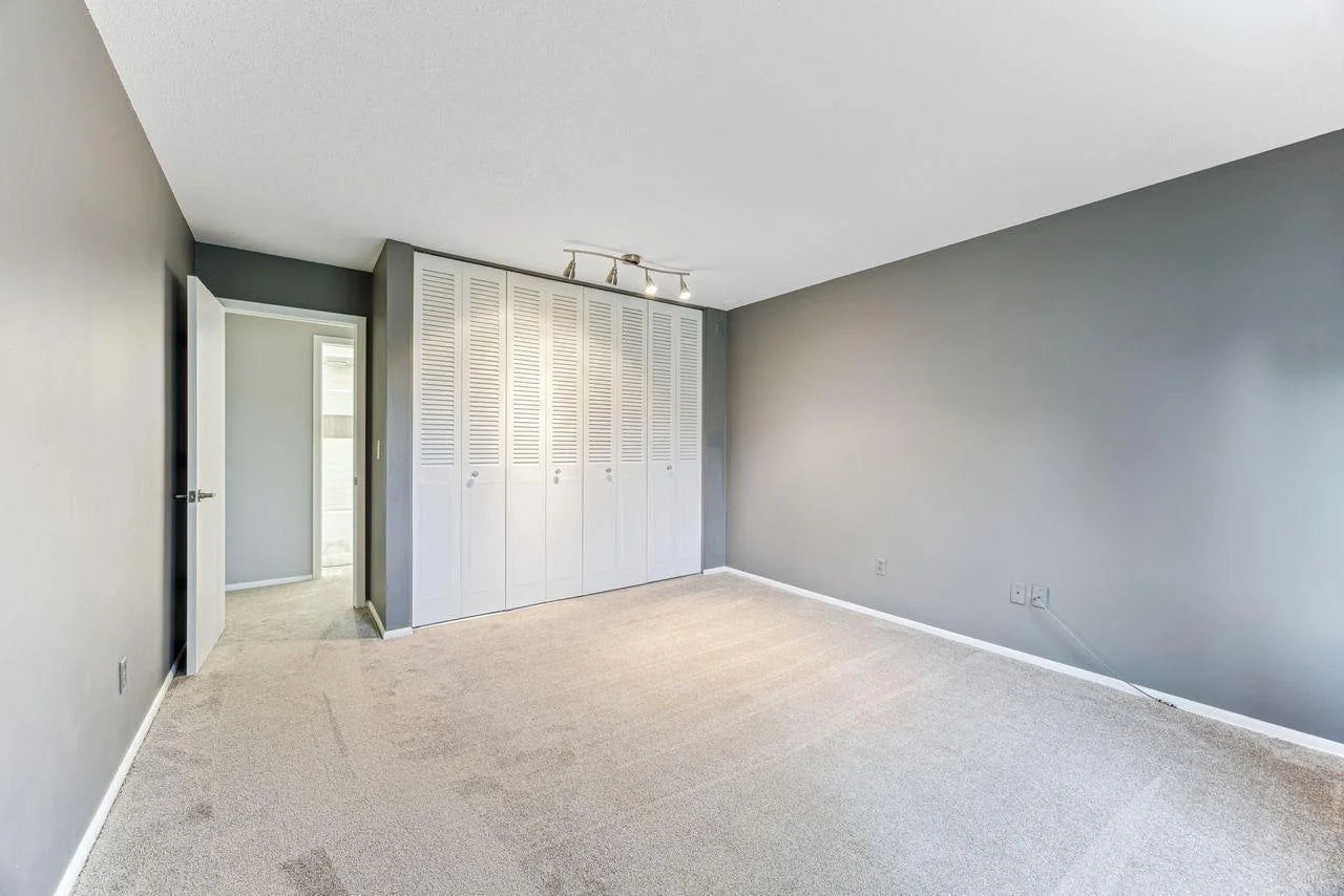 4380 Brookside Court, Edina, MN 55436