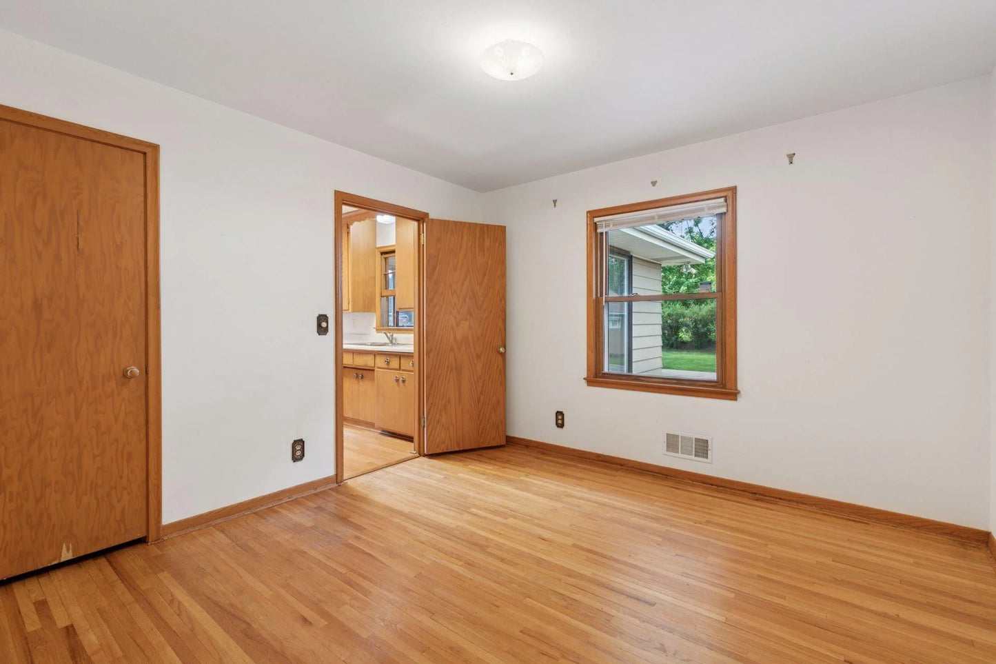 5001 108th Street, Bloomington, MN 55437