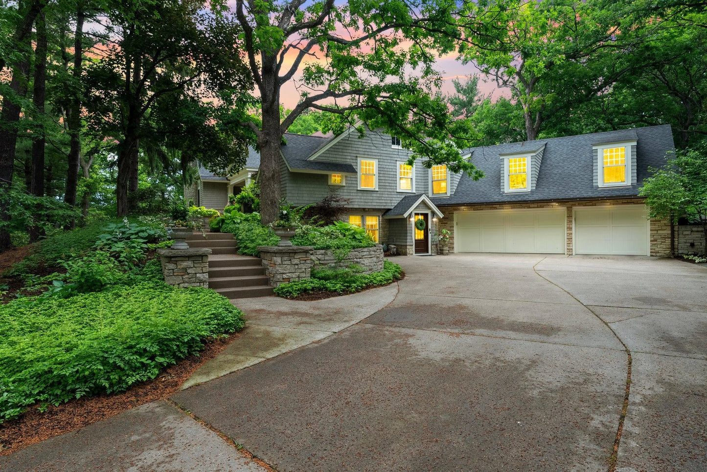 6601 Blackfoot Pass, Edina, MN 55439