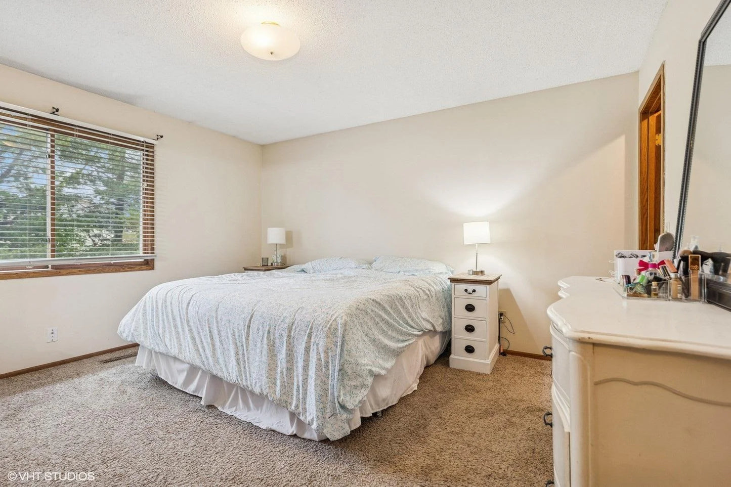 2528 Birchview Lane, Minnetonka, MN 55305