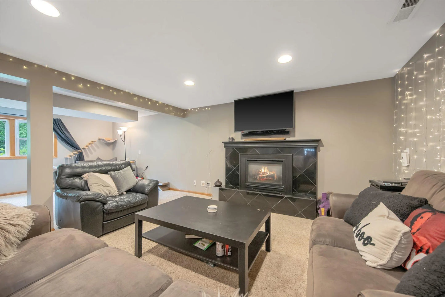 521 Unique Drive, Burnsville, MN 55337