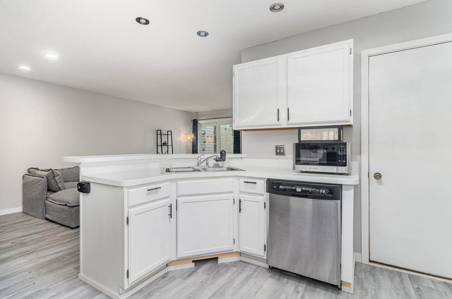 5955 Wedgewood Lane, Plymouth, MN 55446