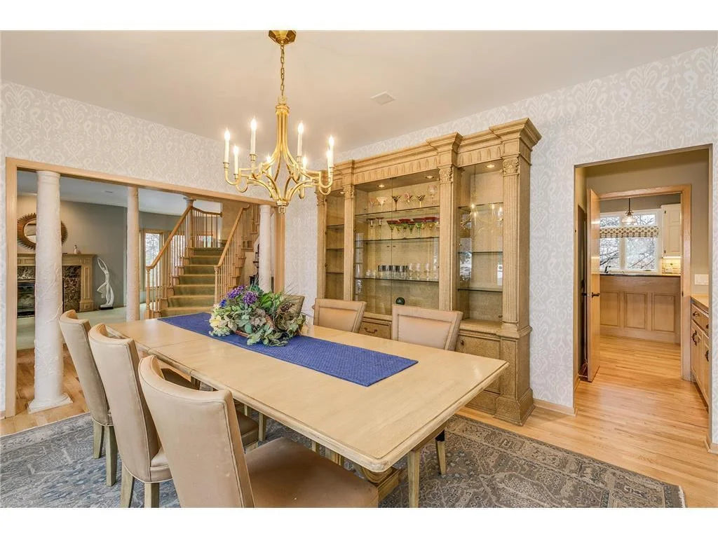 11338 Hawk High Court, Eden Prairie, MN 55347