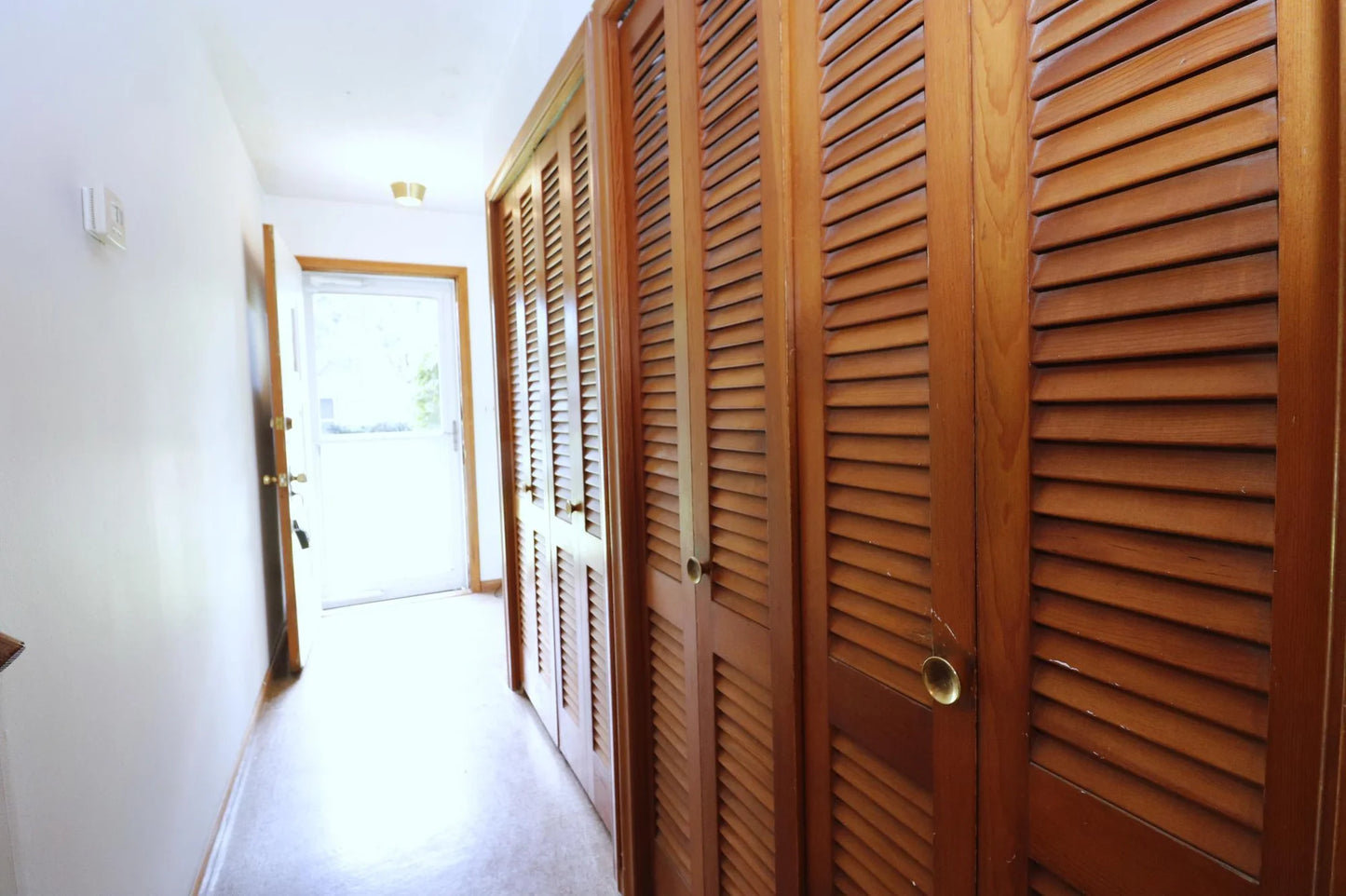 5043 Overlook Circle, Bloomington, MN 55437