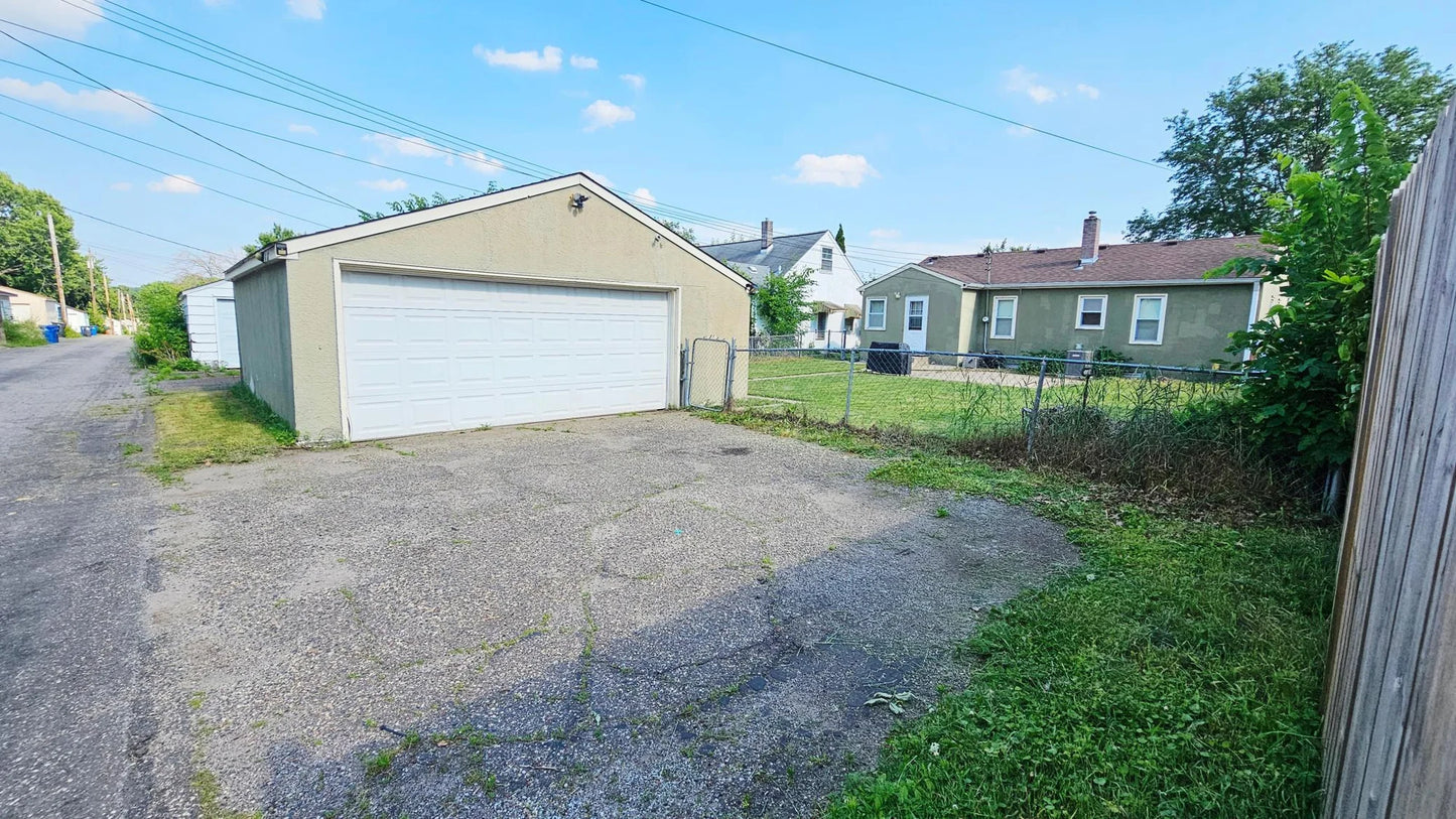1607 Hoyt Avenue, Saint Paul, MN 55106