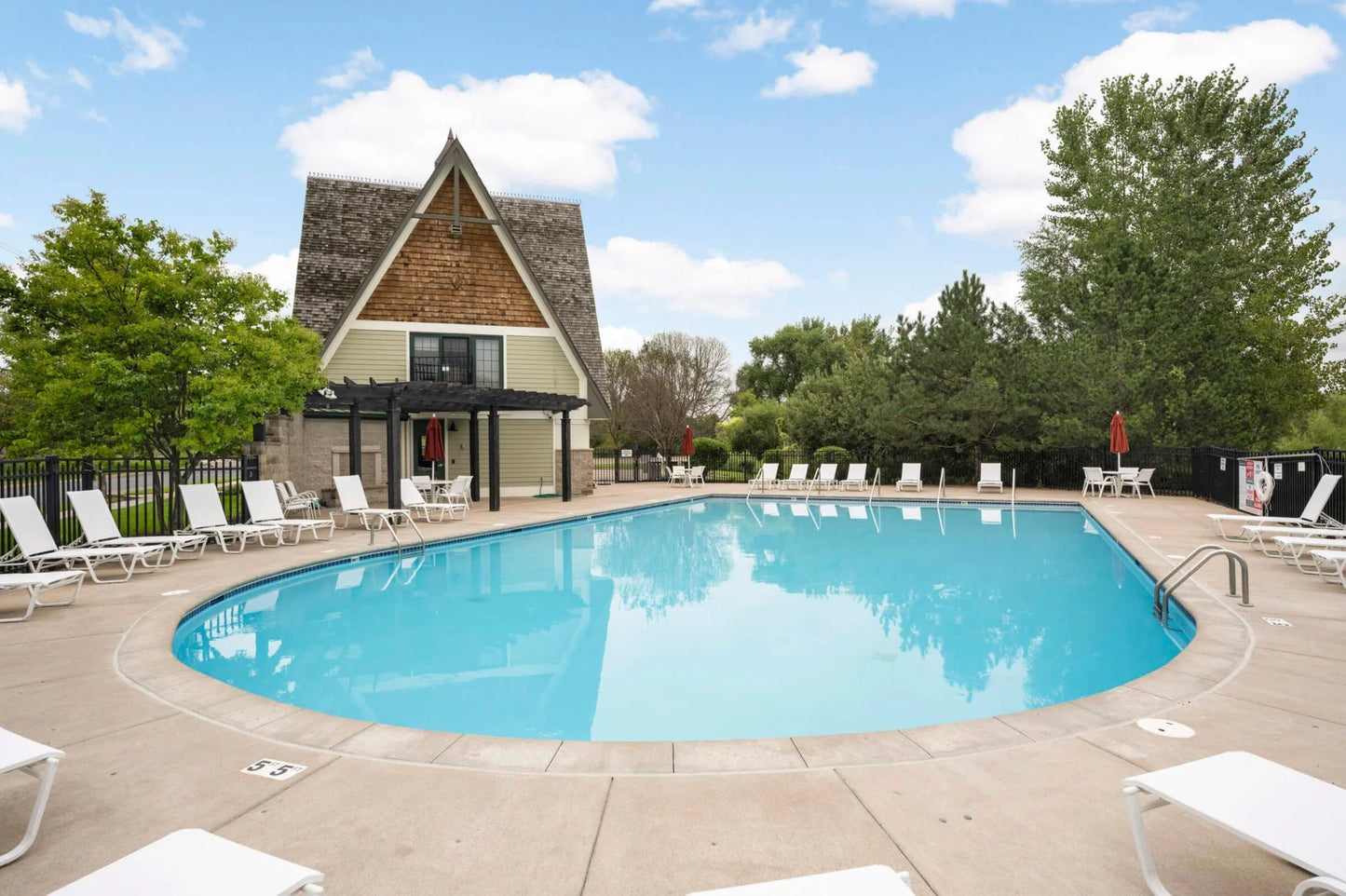 4342 Victor Path, Hugo, MN 55038
