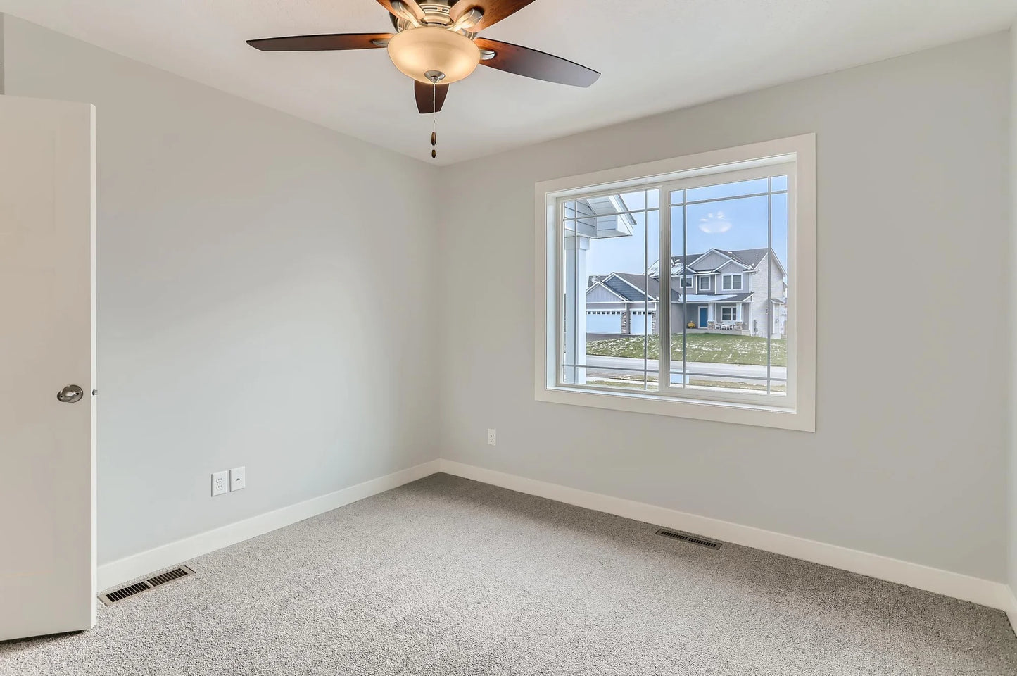 000 110th Ave N , Dayton, MN 55369