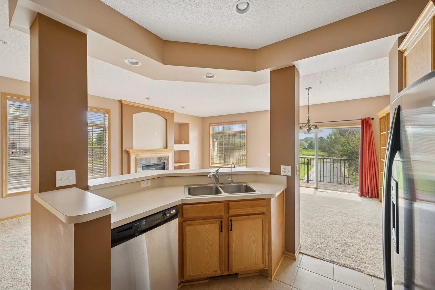 4363 Victor Path, Hugo, MN 55038