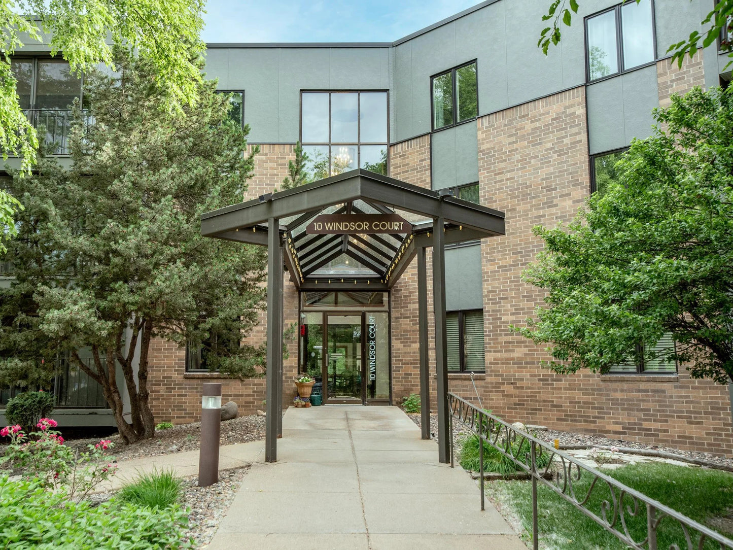 10 Windsor Court, New Brighton, MN 55112