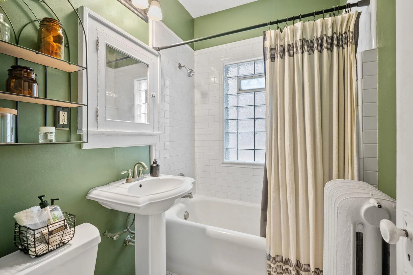 3501 Dupont Avenue, Minneapolis, MN 55408
