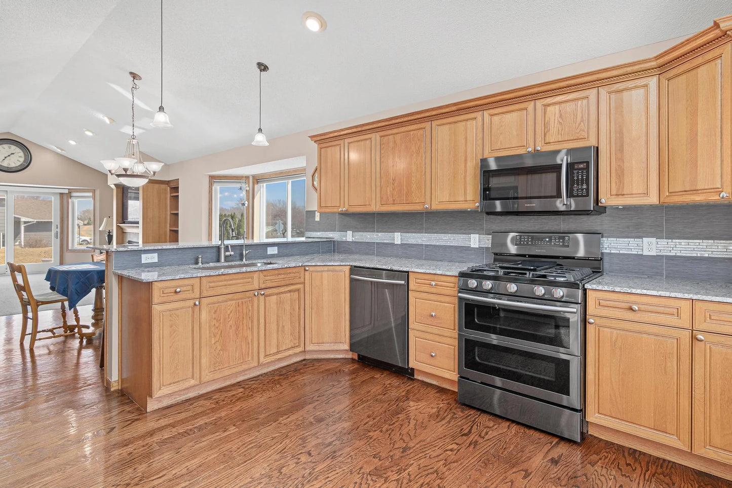 16450 Griffon Lane, Lakeville, MN 55044
