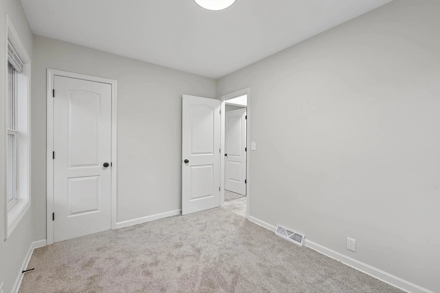 5225 6th Street, Minneapolis, MN 55430
