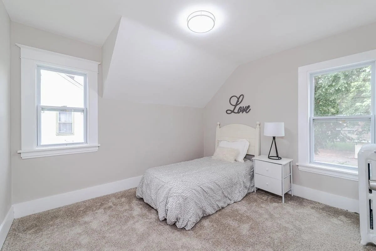 2156 Saint Anthony Avenue, Saint Paul, MN 55104
