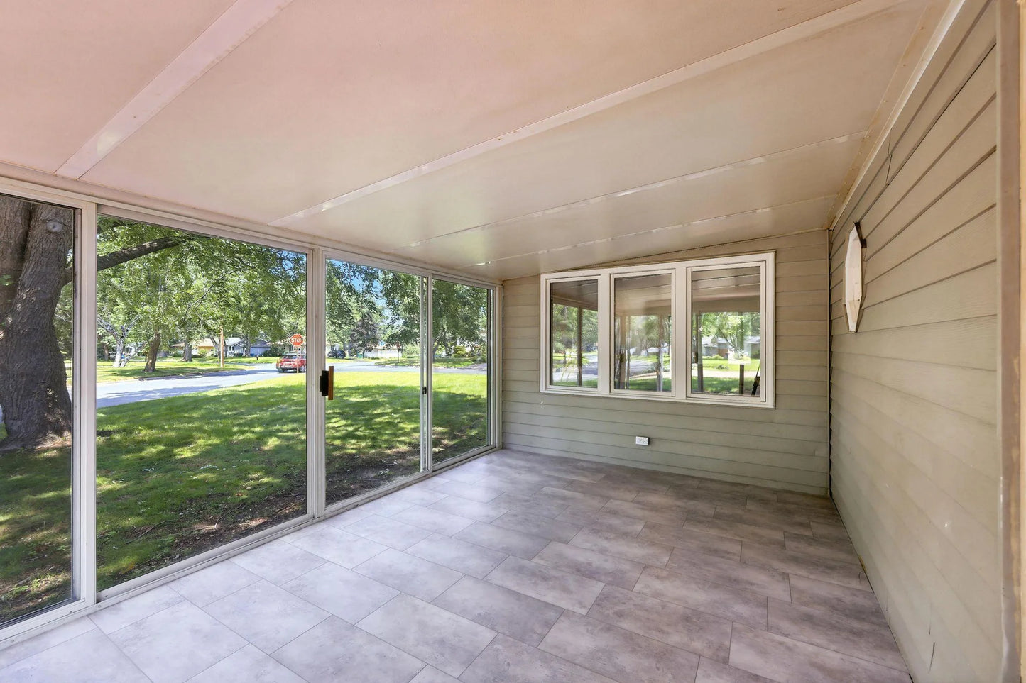 5261 Quebec Avenue, New Hope, MN 55428
