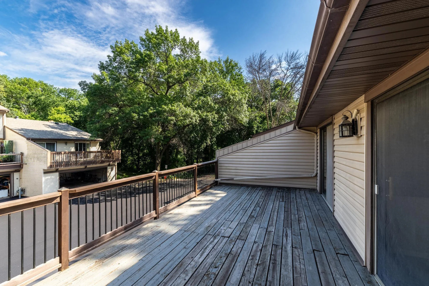 256 River Woods Lane, Burnsville, MN 55337